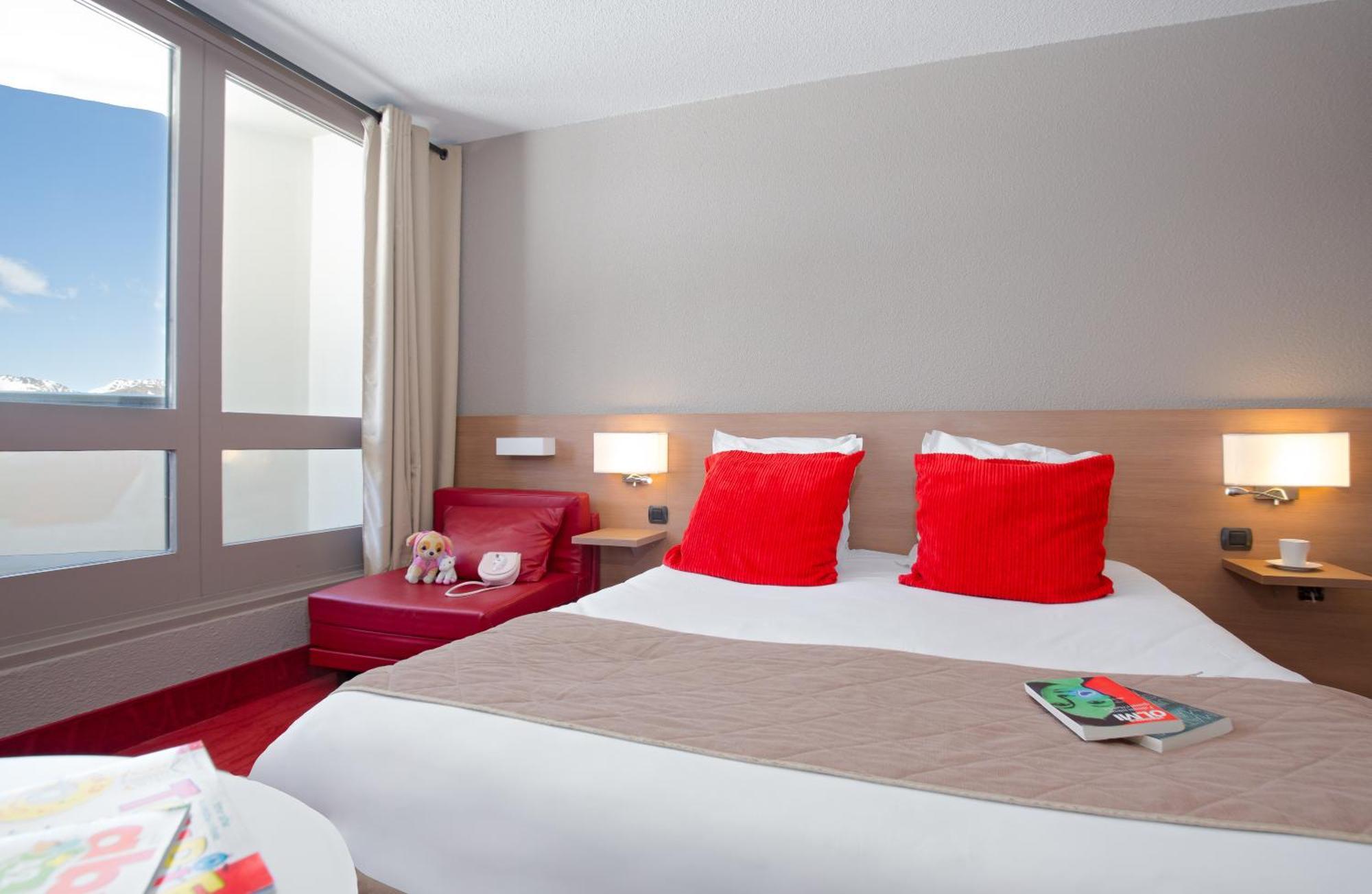 Sowell Le Pas Du Loup Hotel