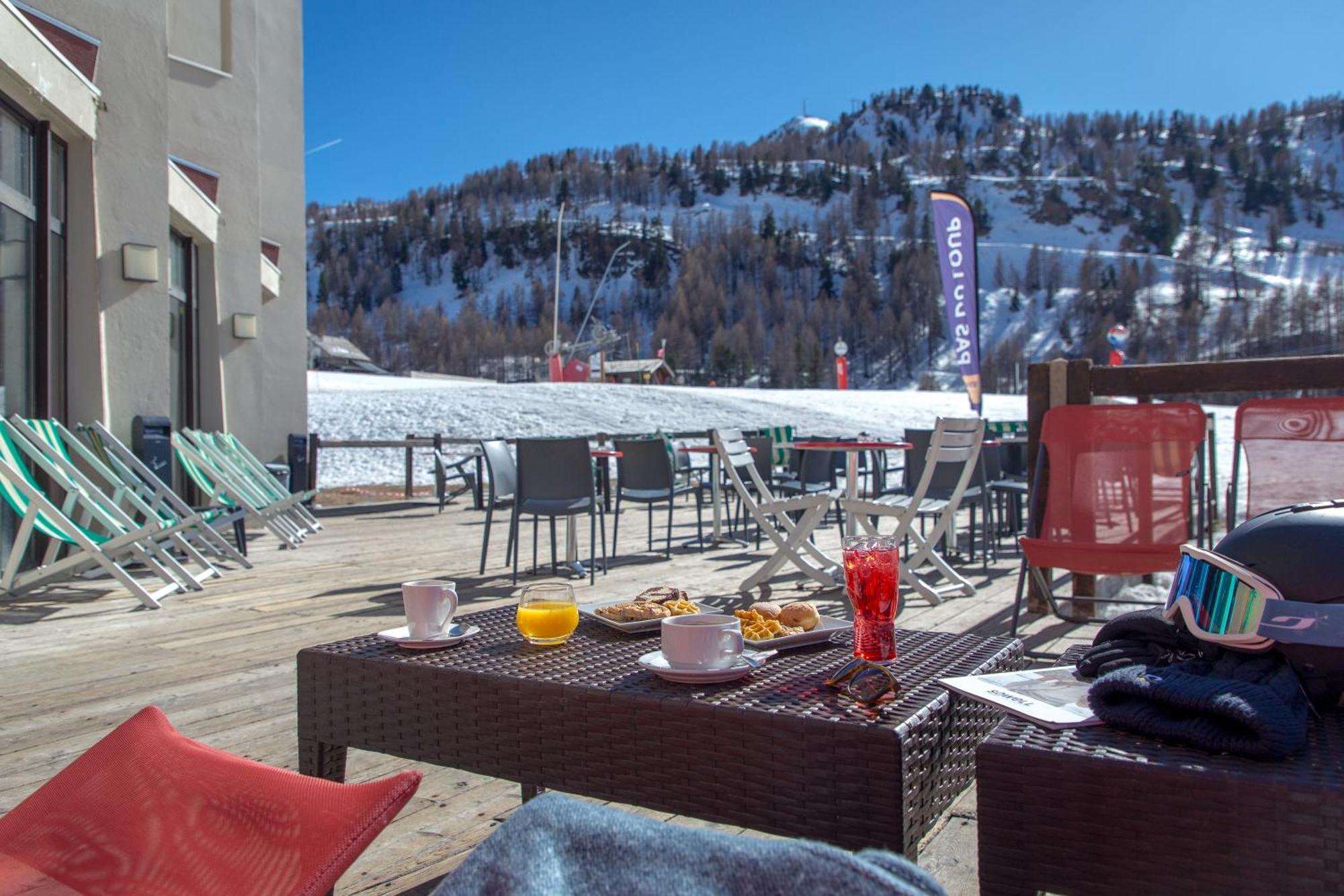 Hotel Sowell Le Pas Du Loup