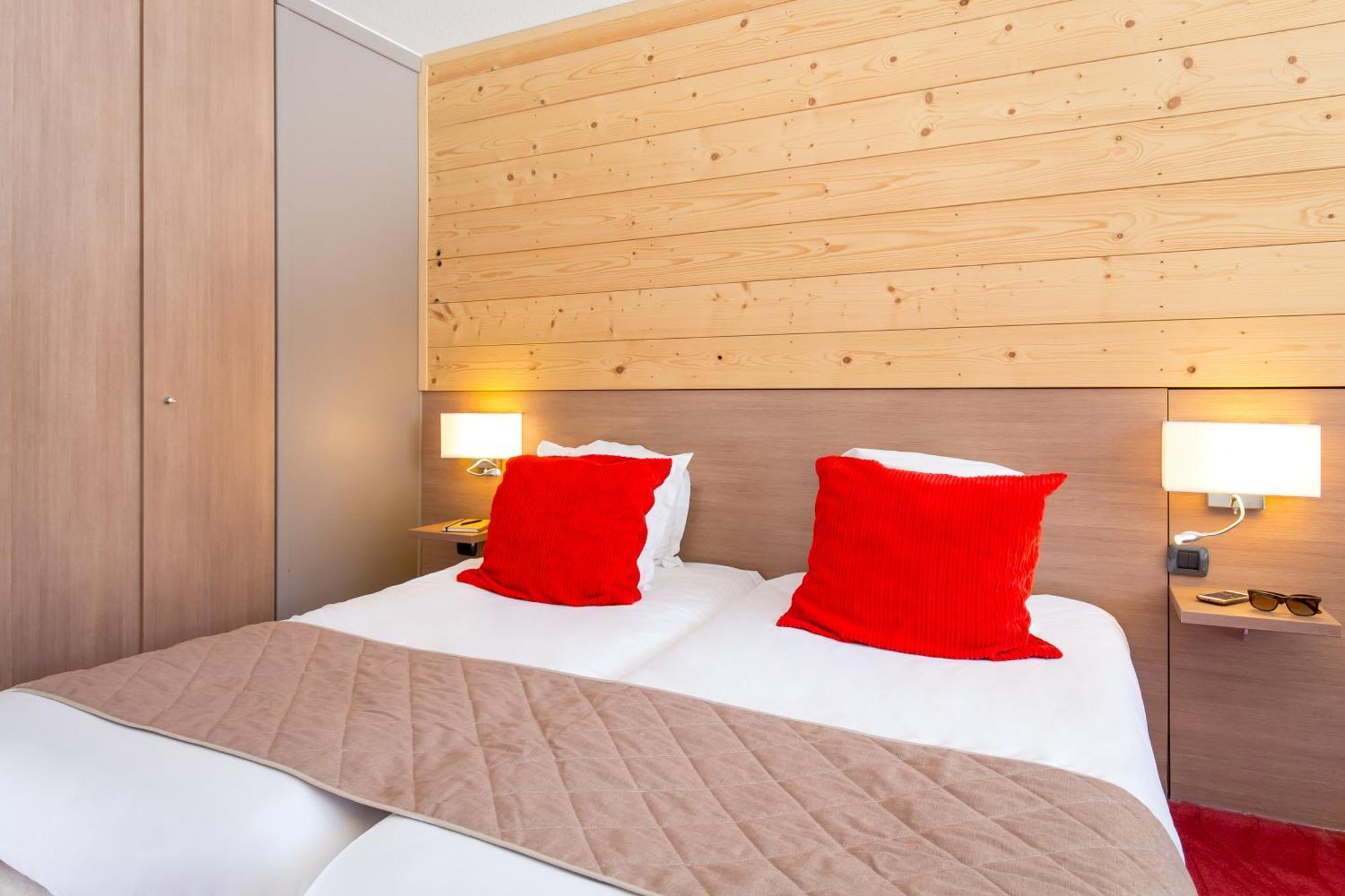 Hotel Sowell Le Pas Du Loup 3*
